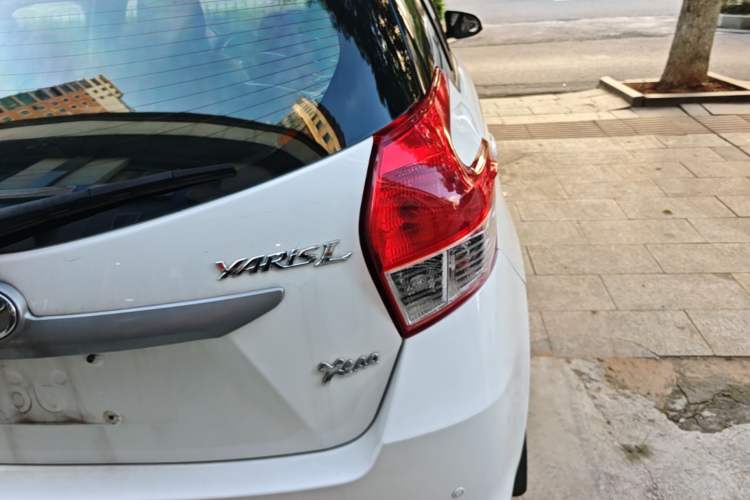 Used Toyota YARiS L Zhi Xuan 2015 1.5E Automatic Charm Edition Right Rear Taillight