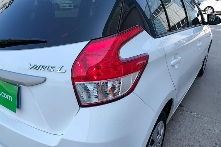 Used Toyota YARiS L Zhi Xuan 2015 1.5E Automatic Charm Edition Right Rear Taillight