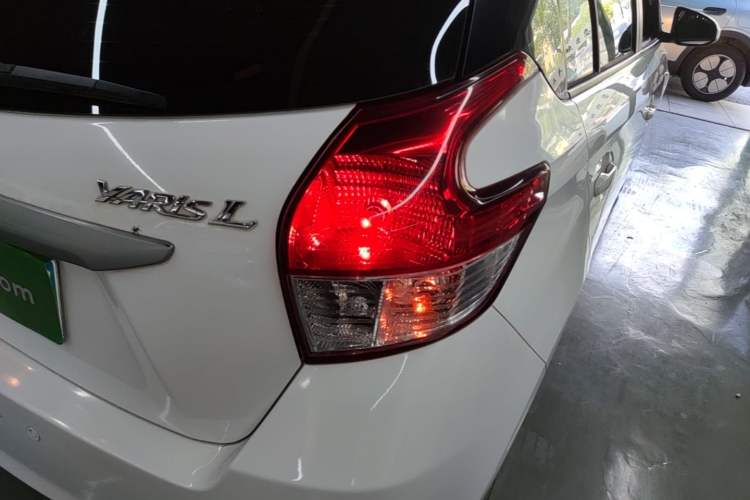 Used Toyota YARiS L Zhi Xuan 2015 1.5E Automatic Charm Edition Right Rear Taillight