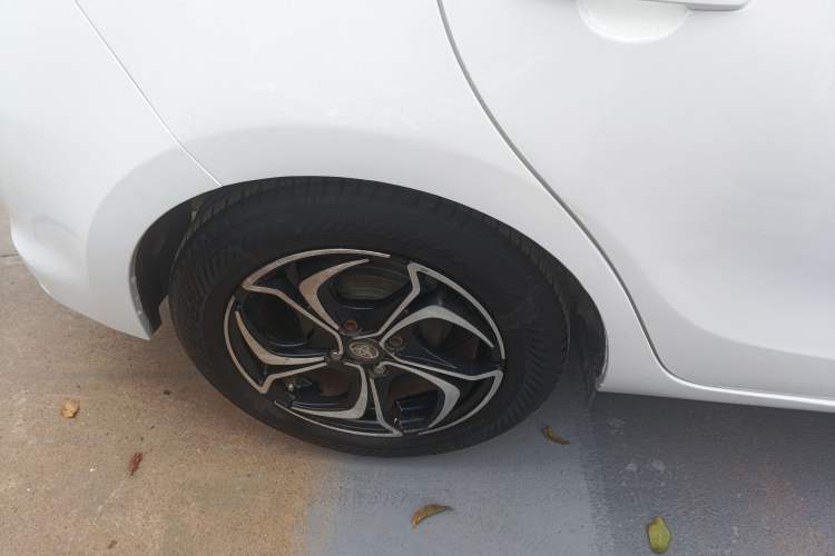 Used Toyota YARiS L Zhi Xuan 2015 1.5E Automatic Charm Edition Right Rear Wheel Hub