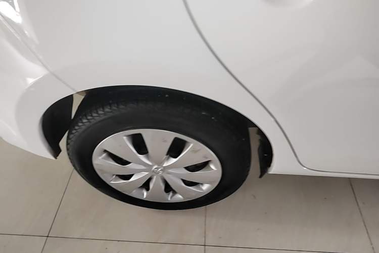 Used Toyota YARiS L Zhi Xuan 2015 1.5E Automatic Charm Edition Right Rear Wheel Hub