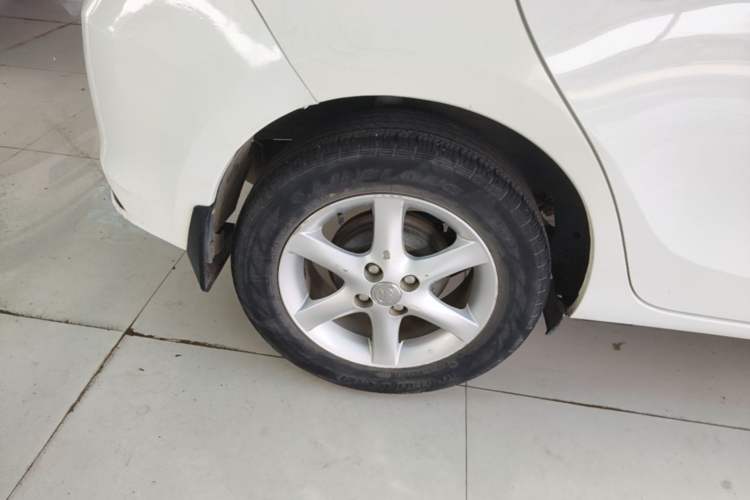 Used Toyota YARiS L Zhi Xuan 2015 1.5E Automatic Charm Edition Right Rear Wheel Hub
