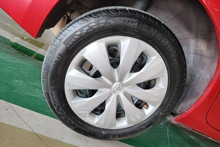 Used Toyota YARiS L Zhi Xuan 2015 1.5E Automatic Charm Edition Right Rear Wheel Hub