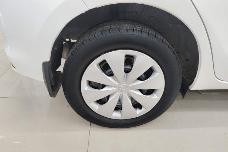 Used Toyota YARiS L Zhi Xuan 2015 1.5E Automatic Charm Edition Right Rear Wheel Hub