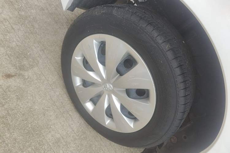 Used Toyota YARiS L Zhi Xuan 2015 1.5E Automatic Charm Edition Right Rear Wheel Hub