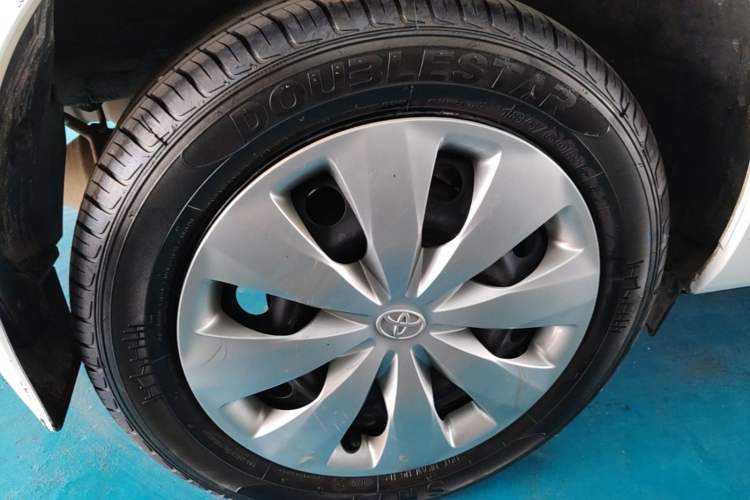 Used Toyota YARiS L Zhi Xuan 2015 1.5E Automatic Charm Edition Right Rear Wheel Hub