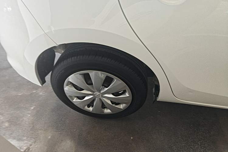 Used Toyota YARiS L Zhi Xuan 2015 1.5E Automatic Charm Edition Right Rear Wheel Hub