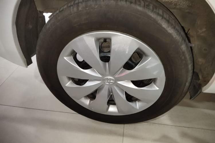 Used Toyota YARiS L Zhi Xuan 2015 1.5E Automatic Charm Edition Right Rear Wheel Hub