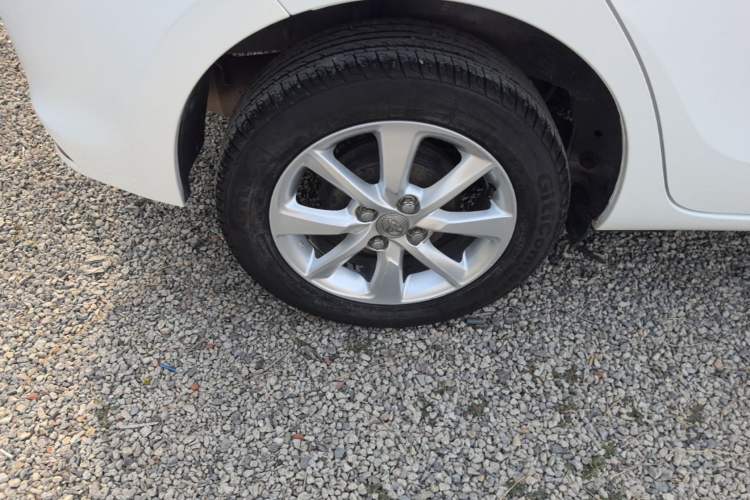 Used Toyota YARiS L Zhi Xuan 2015 1.5E Automatic Charm Edition Right Rear Wheel Hub