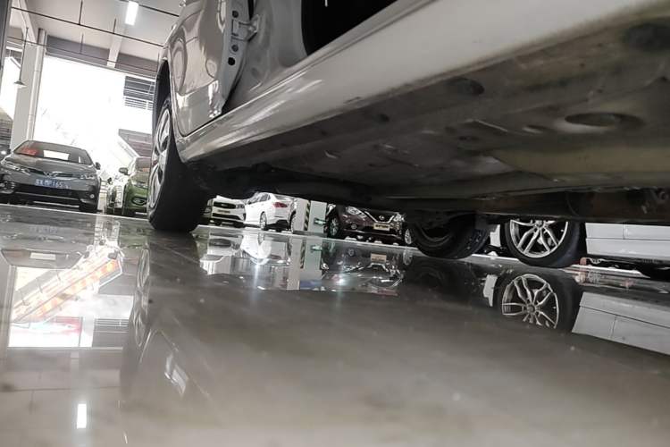 Used Toyota YARiS L Zhi Xuan 2015 1.5E Automatic Charm Edition Right Side Sill