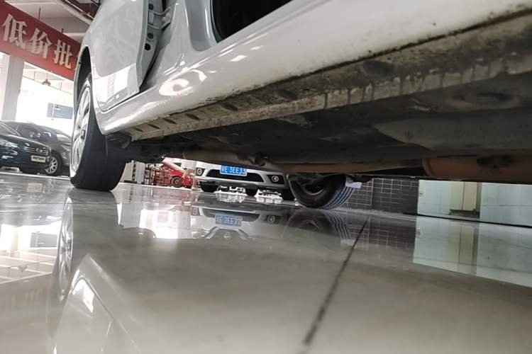 Used Toyota YARiS L Zhi Xuan 2015 1.5E Automatic Charm Edition Right Side Sill
