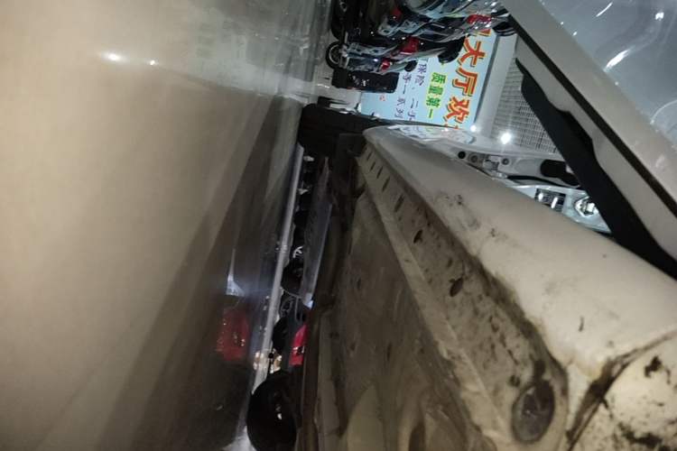 Used Toyota YARiS L Zhi Xuan 2015 1.5E Automatic Charm Edition Right Side Sill