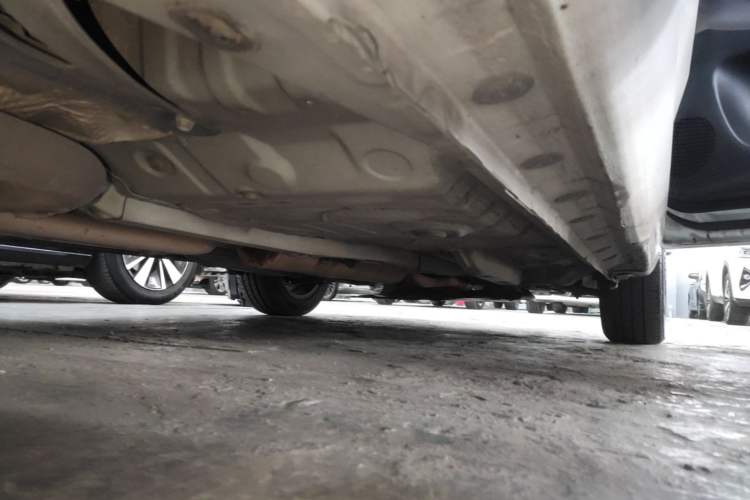 Used Toyota YARiS L Zhi Xuan 2015 1.5E Automatic Charm Edition Right Side Sill