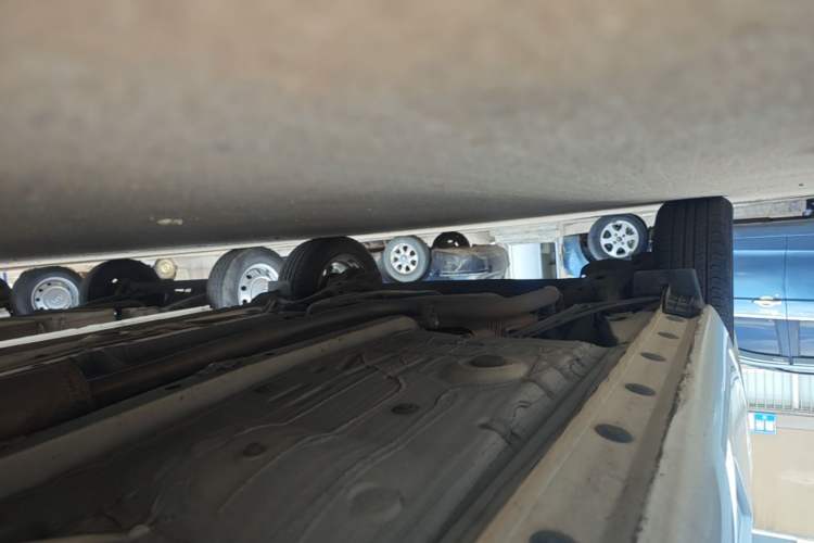 Used Toyota YARiS L Zhi Xuan 2015 1.5E Automatic Charm Edition Right Side Sill