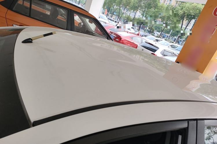 Used Toyota YARiS L Zhi Xuan 2015 1.5E Automatic Charm Edition Roof