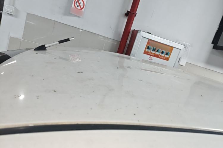 Used Toyota YARiS L Zhi Xuan 2015 1.5E Automatic Charm Edition Roof