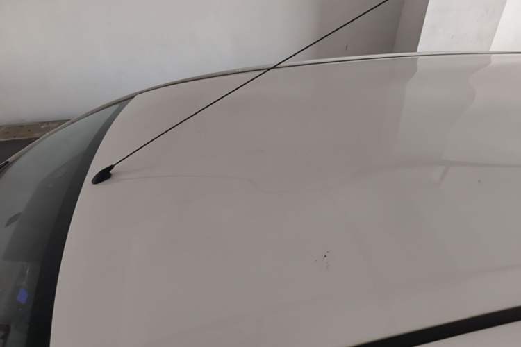 Used Toyota YARiS L Zhi Xuan 2015 1.5E Automatic Charm Edition Roof