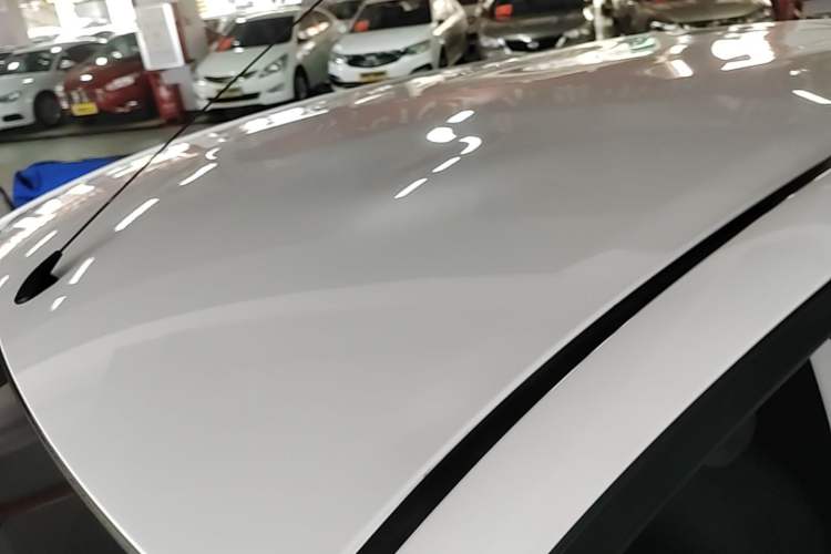 Used Toyota YARiS L Zhi Xuan 2015 1.5E Automatic Charm Edition Roof