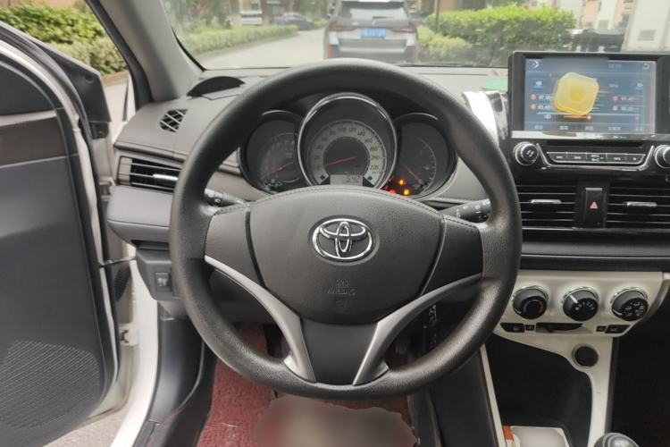 Used Toyota YARiS L Zhi Xuan 2015 1.5G Manual Xuan Dong Sunroof Special Edition Steering Wheel