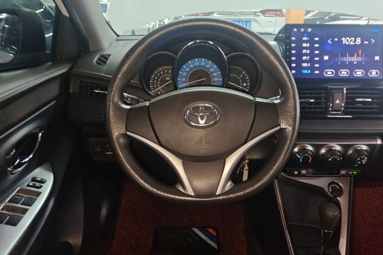Used Toyota YARiS L Zhi Xuan 2015 1.5E Automatic Charm Edition Steering Wheel