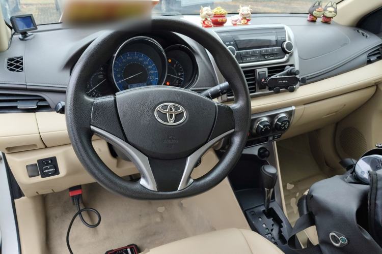 Used Toyota YARiS L Zhi Xuan 2015 1.5E Automatic Charm Edition Steering Wheel
