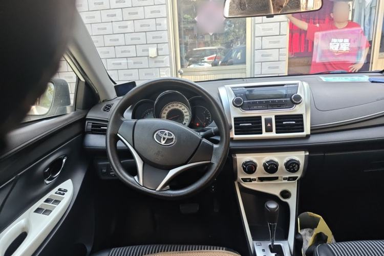 Used Toyota YARiS L Zhi Xuan 2015 1.5G Automatic Xuan Dong Sunroof Special Edition Steering Wheel
