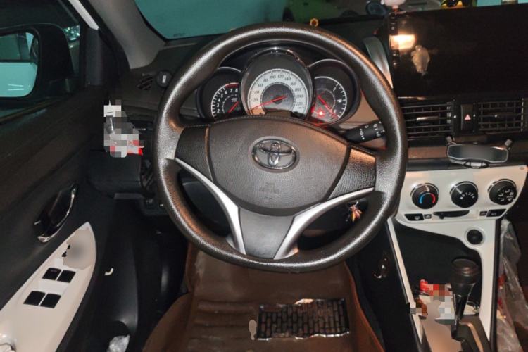 Used Toyota YARiS L Zhi Xuan 2015 1.5G Automatic Xuan Dong Sunroof Special Edition Steering Wheel