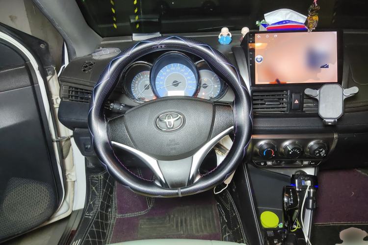 Used Toyota YARiS L Zhi Xuan 2015 1.5E Automatic Charm Edition Steering Wheel