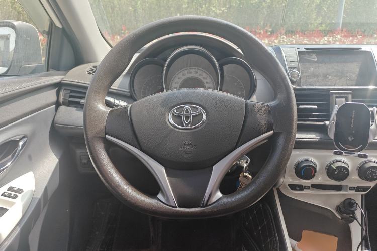 Used Toyota YARiS L Zhi Xuan 2015 1.5G Manual Xuan Dong Sunroof Special Edition Steering Wheel