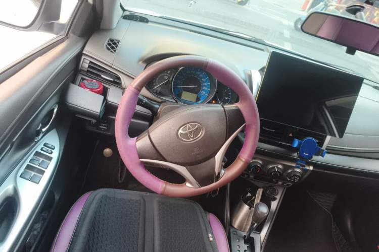 Used Toyota YARiS L Zhi Xuan 2015 1.5E Automatic Charm Edition Steering Wheel
