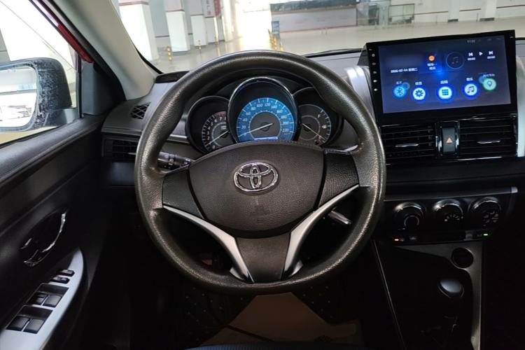 Used Toyota YARiS L Zhi Xuan 2015 1.5E Automatic Charm Edition Steering Wheel