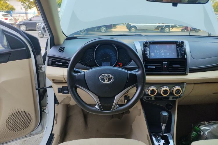 Used Toyota YARiS L Zhi Xuan 2015 1.5E Automatic Charm Edition Steering Wheel