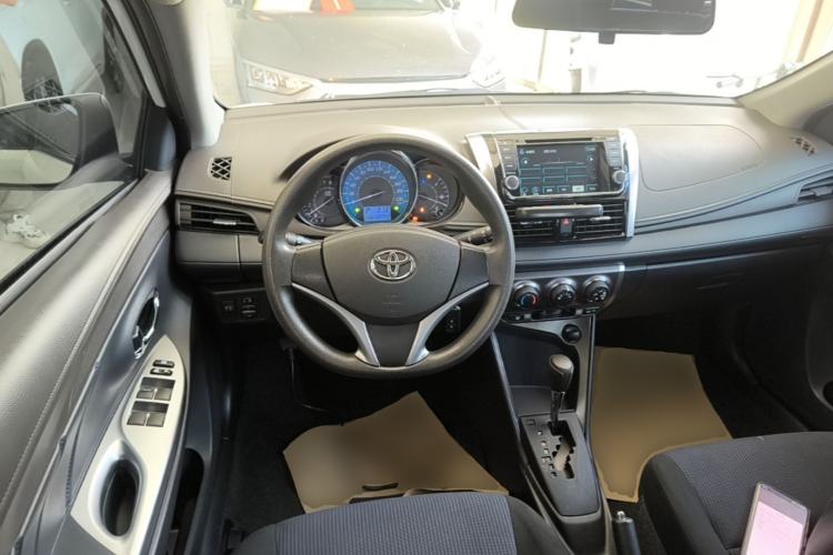 Used Toyota YARiS L Zhi Xuan 2015 1.5E Automatic Charm Edition Steering Wheel