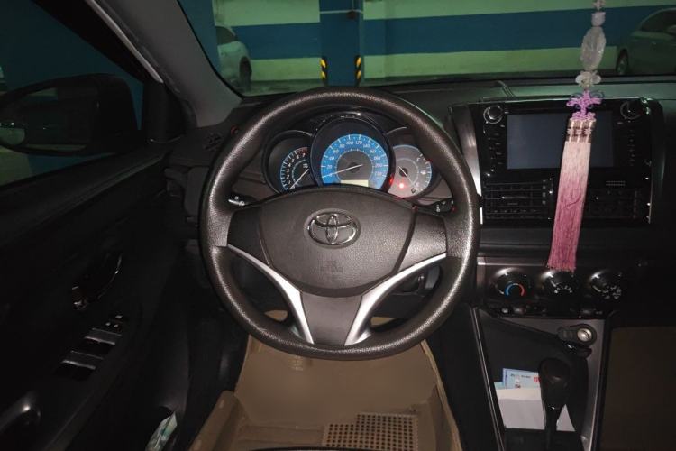 Used Toyota YARiS L Zhi Xuan 2015 1.5E Automatic Charm Edition Steering Wheel