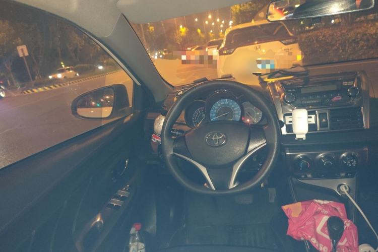 Used Toyota YARiS L Zhi Xuan 2015 1.5E Automatic Charm Edition Steering Wheel