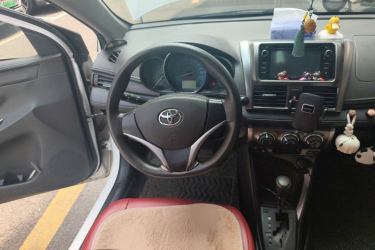 Used Toyota YARiS L Zhi Xuan 2015 1.5E Automatic Charm Edition Steering Wheel