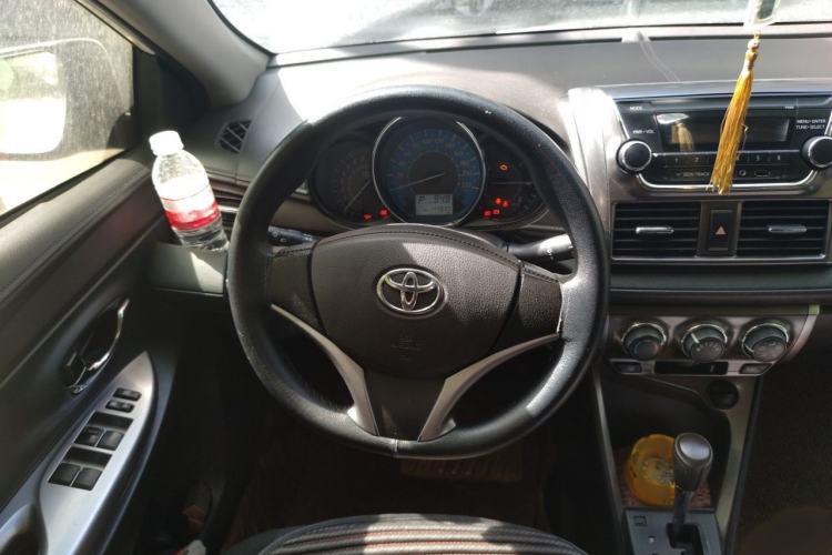 Used Toyota YARiS L Zhi Xuan 2015 1.5E Automatic Charm Edition Steering Wheel