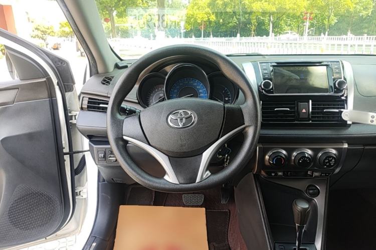 Used Toyota YARiS L Zhi Xuan 2015 1.5E Automatic Charm Edition Steering Wheel
