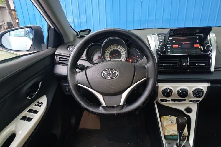 Used Toyota YARiS L Zhi Xuan 2015 1.5G Automatic Xuan Dong Sunroof Special Edition Steering Wheel