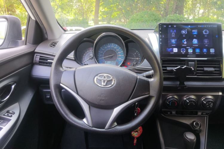 Used Toyota YARiS L Zhi Xuan 2015 1.5E Automatic Charm Edition Steering Wheel