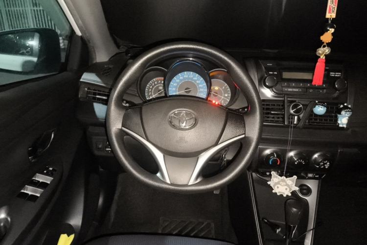 Used Toyota YARiS L Zhi Xuan 2015 1.5E Automatic Charm Edition Steering Wheel
