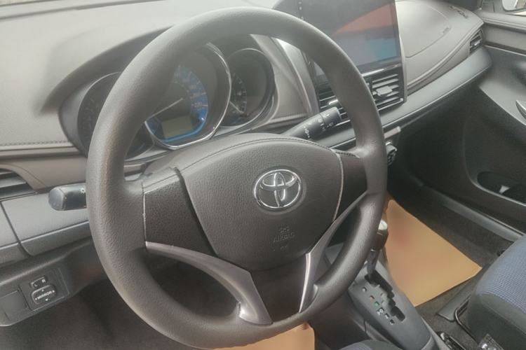 Used Toyota YARiS L Zhi Xuan 2015 1.5E Automatic Charm Edition Steering Wheel