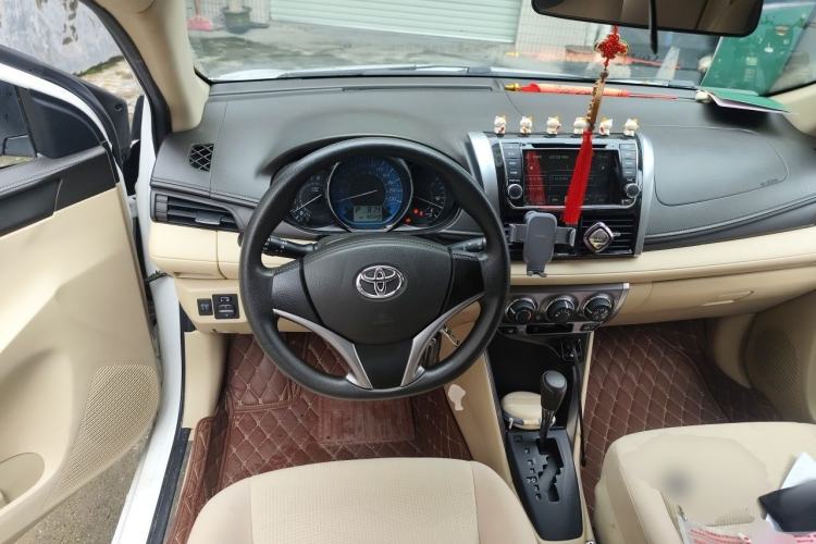 Used Toyota YARiS L Zhi Xuan 2015 1.5E Automatic Charm Edition Steering Wheel