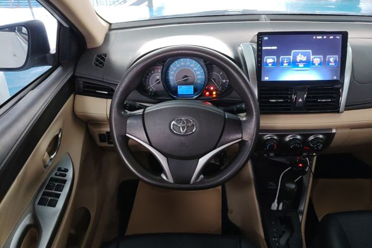 Used Toyota YARiS L Zhi Xuan 2015 1.5E Automatic Charm Edition Steering Wheel