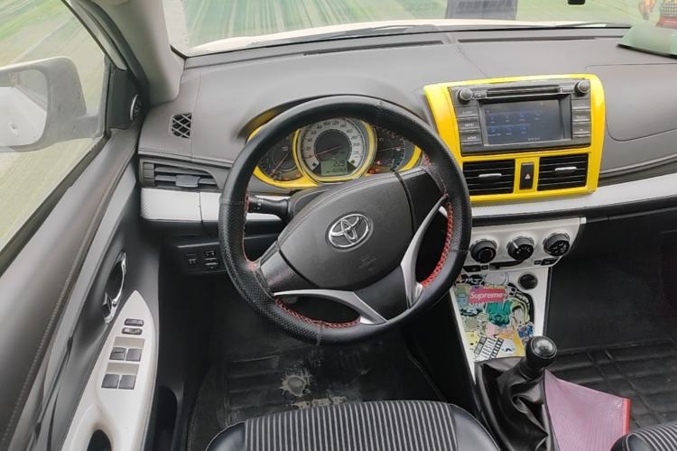 Used Toyota YARiS L Zhi Xuan 2015 1.5G Manual Xuan Dong Sunroof Special Edition Steering Wheel