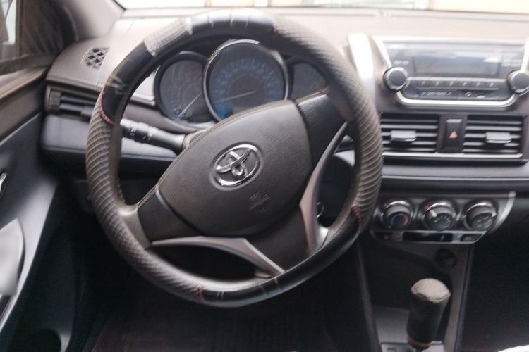 Used Toyota YARiS L Zhi Xuan 2015 1.5E Automatic Charm Edition Steering Wheel