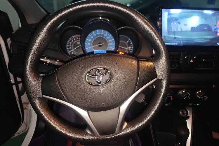Used Toyota YARiS L Zhi Xuan 2015 1.5E Automatic Charm Edition Steering Wheel