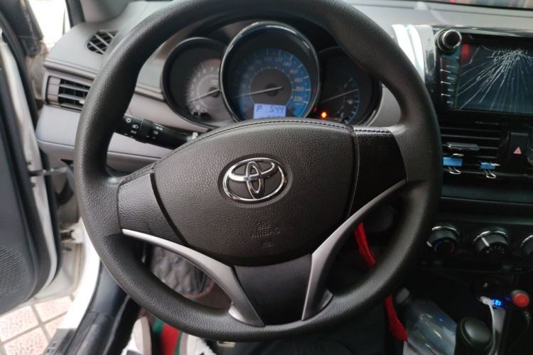 Used Toyota YARiS L Zhi Xuan 2015 1.5E Automatic Charm Edition Steering Wheel