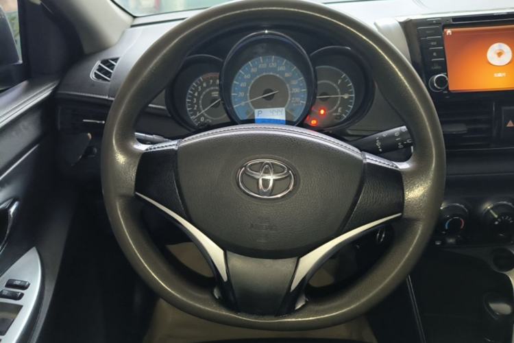 Used Toyota YARiS L Zhi Xuan 2015 1.5E Automatic Charm Edition Steering Wheel
