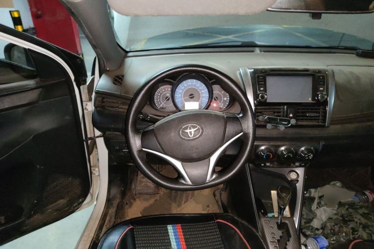 Used Toyota YARiS L Zhi Xuan 2015 1.5E Automatic Charm Edition Steering Wheel